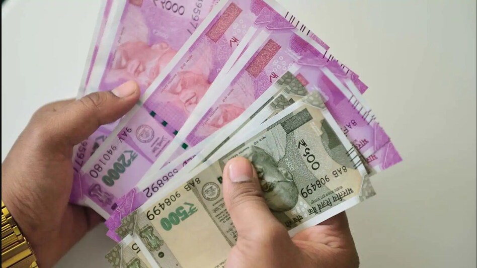 आय से अधिक सम्पत्ति के मामले में सहरसा के जेल अधीक्षक के परिसरों पर छापा आय से अधिक सम्पत्ति के मामले में सहरसा के जेल अधीक्षक के परिसरों पर छापा