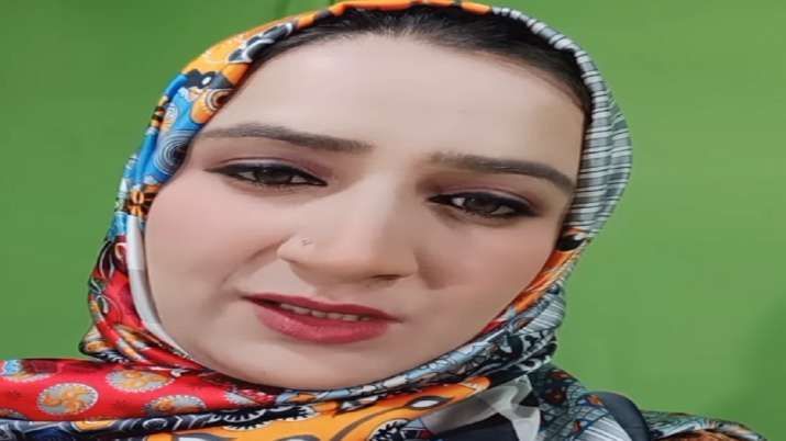 JAMMU AND KASHMIR : पिछले 48 घंटों में 4  बड़ी वारदात! आतंकियों ने टीवी एक्ट्रेस को मौत के घाट उतार...