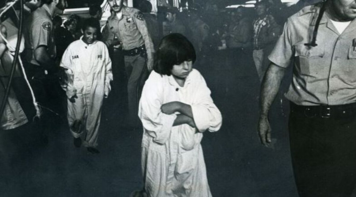 दुनिया की सबसे सनसनीख़ेज़ किडनैपिंग, ज़मीन से 12 फुट नीचे छुपाए गए थे 26 स्कूली बच्चे CrimeTak