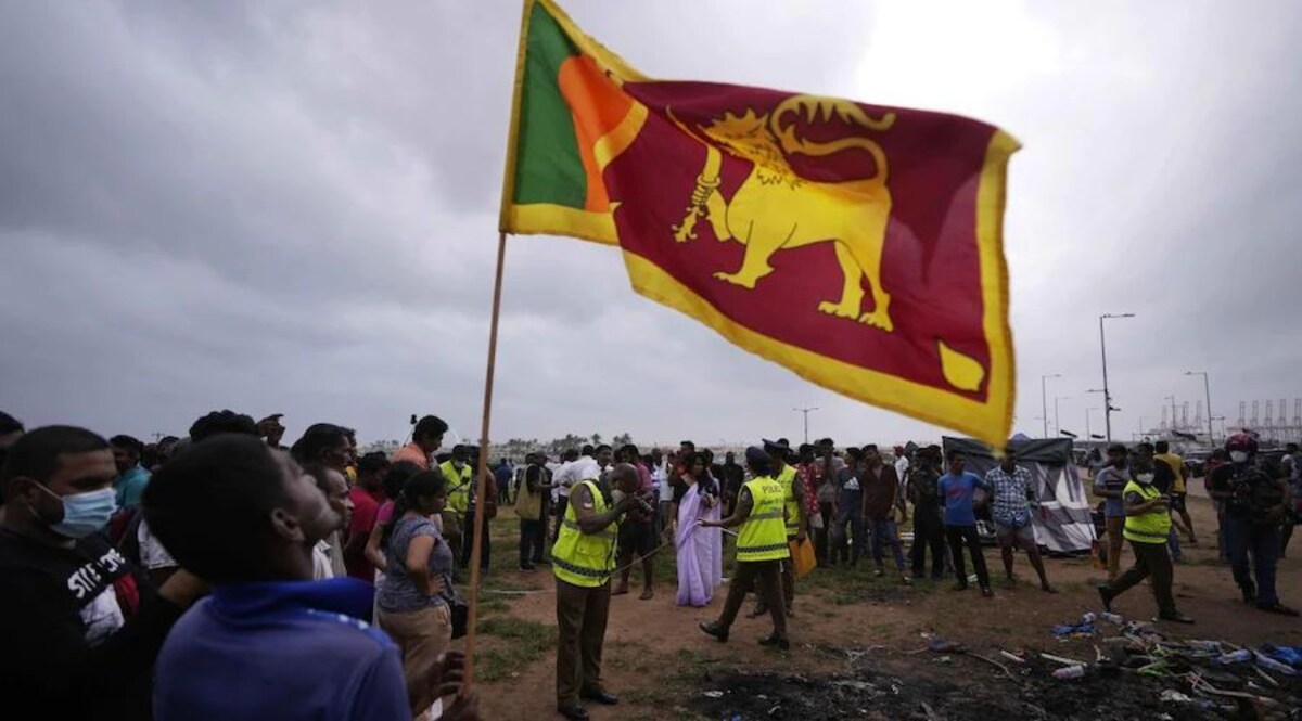 Crisis in Sri Lanka: हिंसा रोकने के लिए गोली मारने के आदेश! CrimeTak