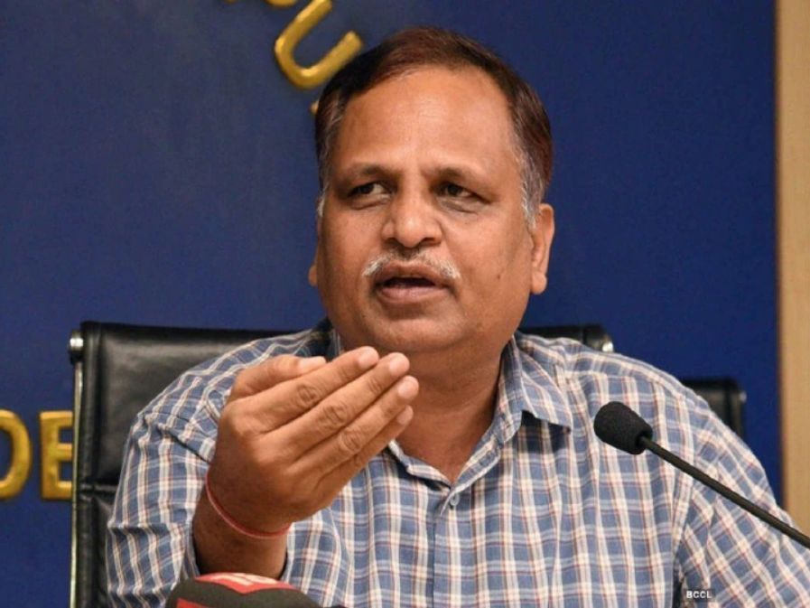 Satyendra Jain Arrested: मनी लॉन्ड्रिंग मामले में ED ने मंत्री सत्येंद्र जैन को गिरफ्तार CrimeTak