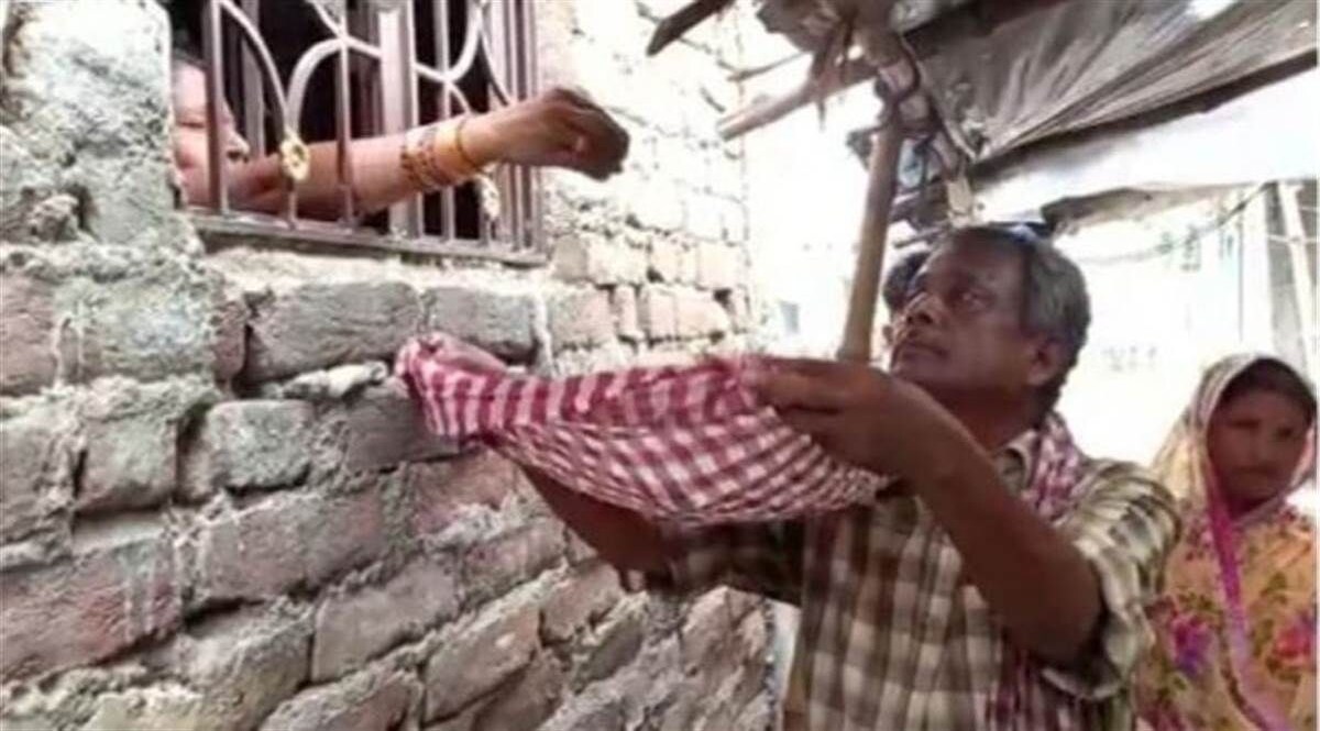 Bihar : बेटे की लाश के लिए मोर्चरीवाले ने मांगे 50 हजार, पिता भीख मांगने को ऐसे हुए मजबूर CrimeTak