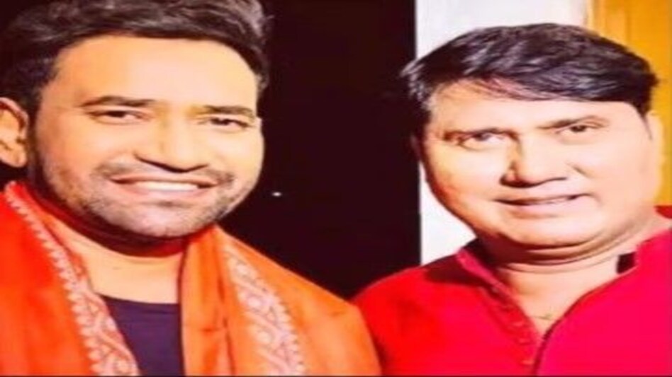 Nirahua Brother Accident : निरहुआ के बड़े भाई की गाड़ी का हुआ भयंकर एक्सीडेंट, निरहुआ ने मांगी दुआ Nirahua Brother Accident : निरहुआ के बड़े भाई की गाड़ी का हुआ भयंकर एक्सीडेंट, निरहुआ ने मांगी दुआ