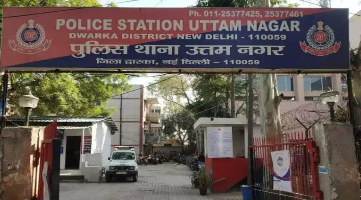 Rape News : सोनिया गांधी के निजी सचिव पर दलित महिला ने लगाया रेप का आरोप, FIR दर्ज CrimeTak