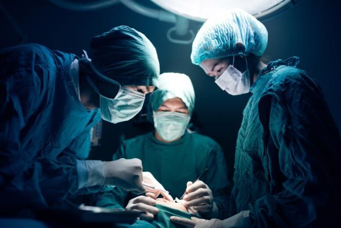 पाकिस्तान में अस्पताल स्टाफ ने डिलीवरी के दौरान हिंदू महिला के बच्चे को काटा, सिर काटकर गर्भ में छोड़ा CrimeTak