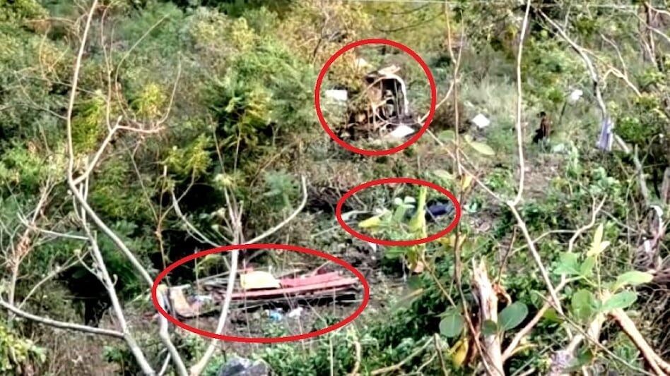 Uttrakhand News : बस हादसे में अब तक 26 लोगों की मौत, 4 जख्मी, PM ने जताया शोक Uttrakhand News : बस हादसे में अब तक 26 लोगों की मौत, 4 जख्मी, PM ने जताया शोक