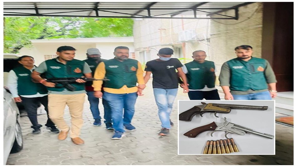 Delhi News : जेल अधिकारी के घर पर गोली चलाने वाले आरोपियों का दिल्ली में एनकाउंटर Delhi News : जेल अधिकारी के घर पर गोली चलाने वाले आरोपियों का दिल्ली में एनकाउंटर