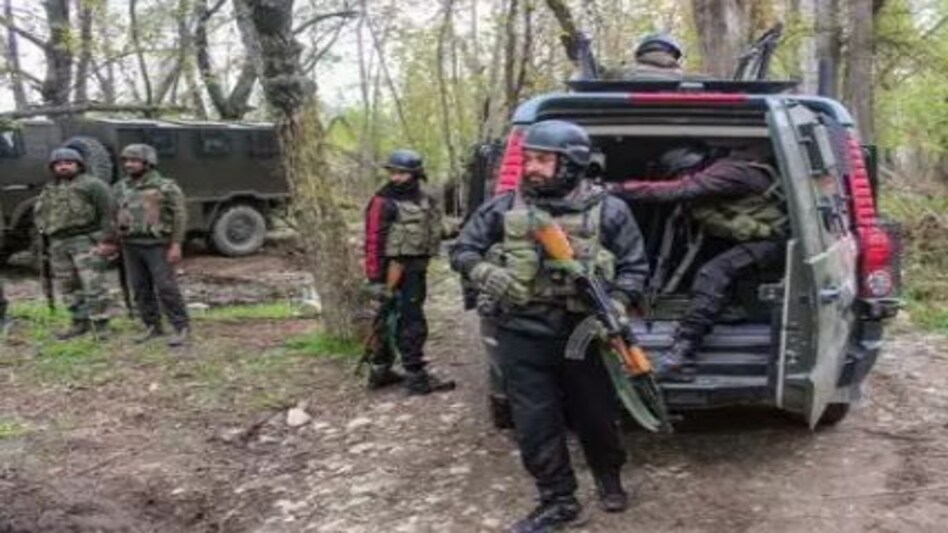 Terror Lahore Connection: कश्मीर में एक लश्कर के 3 आतंकी ढेर, खुला टेरर का 'लाहौर कनेक्शन' Terror Lahore Connection: कश्मीर में एक लश्कर के 3 आतंकी ढेर, खुला टेरर का 'लाहौर कनेक्शन'