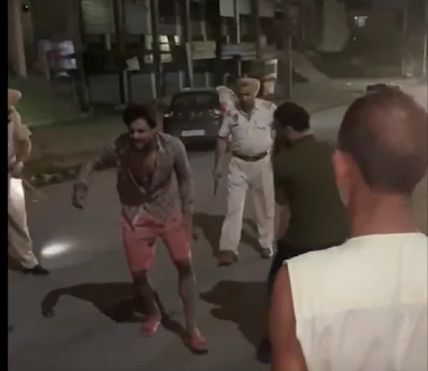 मार गोली मार'... गलती किसी की हो, पुलिस को गोली नहीं चलानी चाहिए थी! CrimeTak