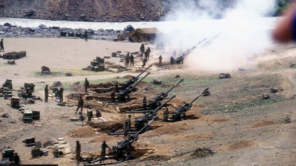 मुशर्रफ़ ने अपने गैंग्स ऑफ़ फोर के साथ 1984 के प्लान पर लड़ा था कारगिल का युद्ध, इसलिए मिली हार मुशर्रफ़ ने अपने गैंग्स ऑफ़ फोर के साथ 1984 के प्लान पर लड़ा था कारगिल का युद्ध, इसलिए मिली हार