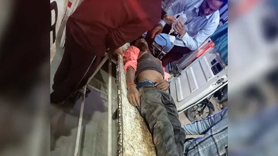 Jammu Kashmir News : नहीं थम रही कश्मीर में टारगेट किलिंग, बडगाम में प्रवासी मजदूर की हत्या, रामबन से आई पलायन की तस्वीर Jammu Kashmir News : नहीं थम रही कश्मीर में टारगेट किलिंग, बडगाम में प्रवासी मजदूर की हत्या, रामबन ...