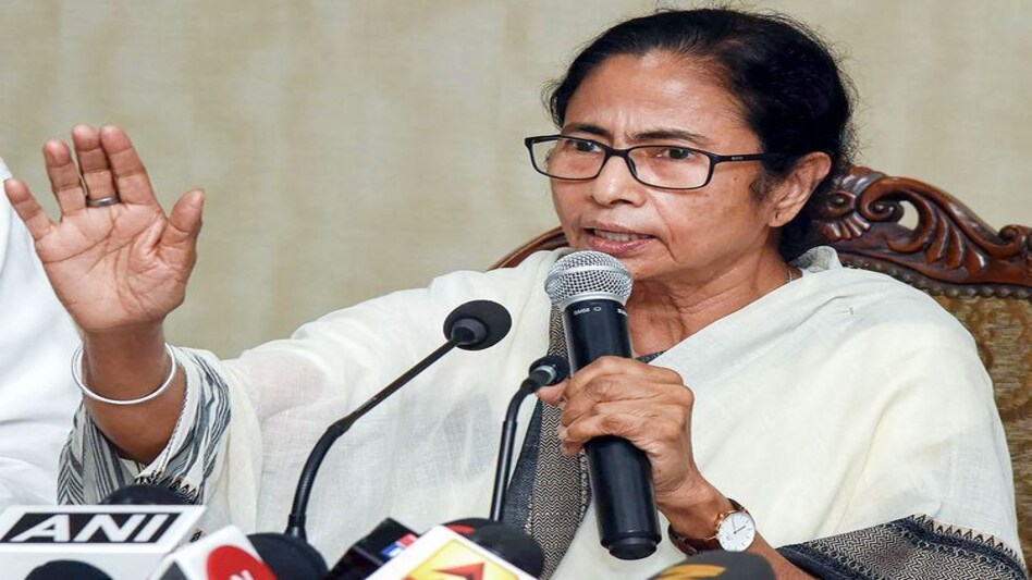Mamta Banerjee : CM ममता बनर्जी पर FACEBOOK पर कमेंट करने वाले व्लॉगर के खिलाफ FIR Mamta Banerjee : CM ममता बनर्जी पर FACEBOOK पर कमेंट करने वाले व्लॉगर के खिलाफ FIR