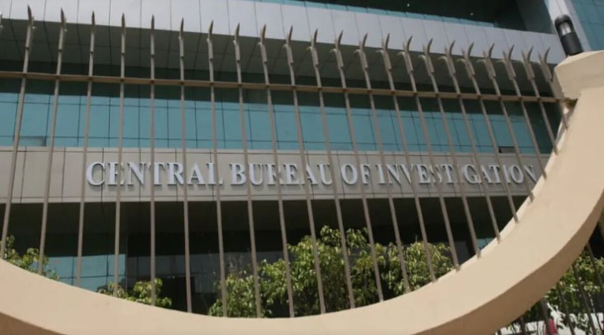 Delhi Crime: सीबीआई ने 1438.45 और 710.85 करोड़ रुपये की बैंक धोखाधड़ी के दो केस दर्ज किए, 10 जगह छापेमारी CrimeTak