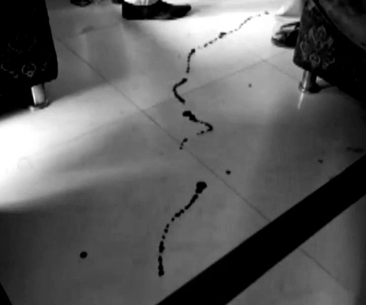 UP Crime: पत्नी के थे नाजायज़ रिश्ते तो पति ने चाकुओं के गोदकर मार डाला UP Crime: पत्नी के थे नाजायज़ रिश्ते तो पति ने चाकुओं के गोदकर मार डाला