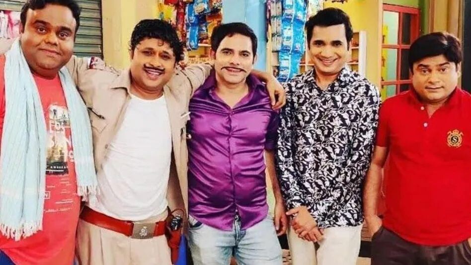 Deepesh Bhan Passes Away: 'मलखान' के जाने से 'भाबीजी घर पर हैं' के को-स्टार्स, प्रोड्यूसर सब हैरत में Deepesh Bhan Passes Away: 'मलखान' के जाने से 'भाबीजी घर पर हैं' के को-स्टार्स, प्रोड्यूसर सब हैरत म...