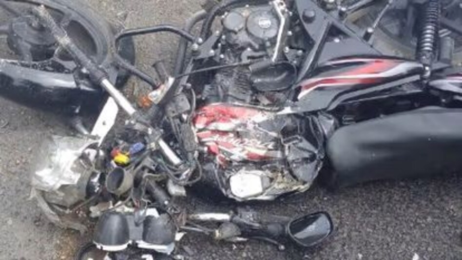 Uttar Pradesh News: दो मोटरसाइकिलों के बीच हुई टक्कर में चार लोगों की मौत, मुख्यमंत्री ने व्यक्त किया शोक Uttar Pradesh News: दो मोटरसाइकिलों के बीच हुई टक्कर में चार लोगों की मौत, मुख्यमंत्री ने व्यक्त कि...