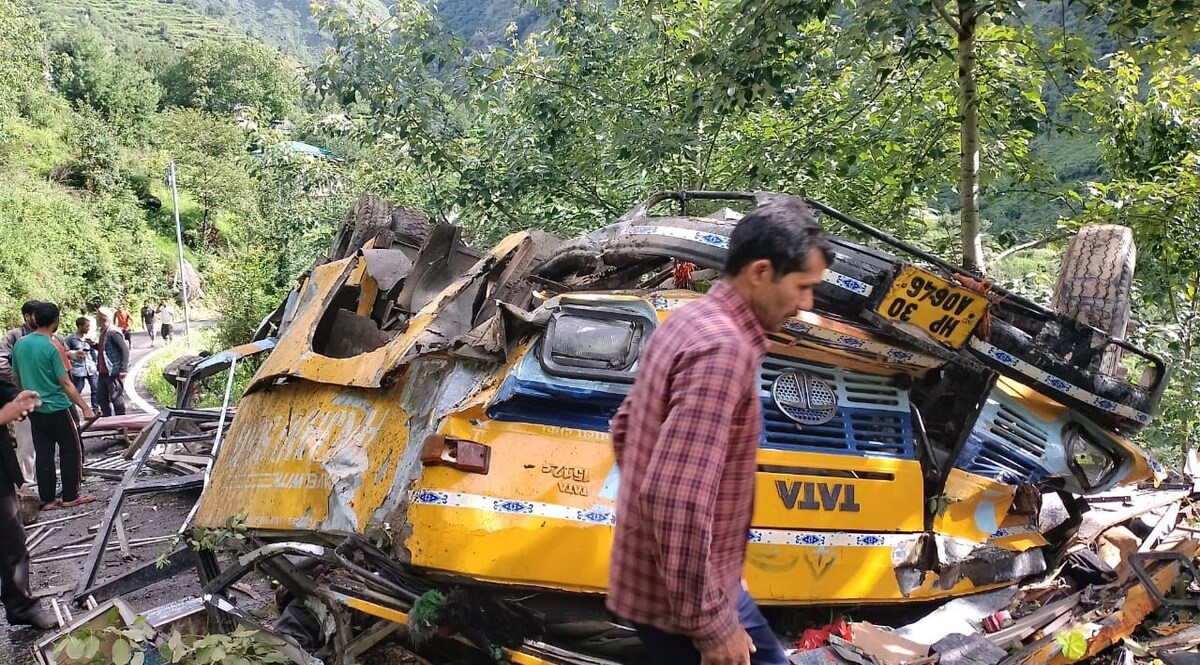 Kullu Bus Accident: स्कूली बच्चों समेत 16 लोगों की मौत, हिमाचल में बड़ा हादसा CrimeTak