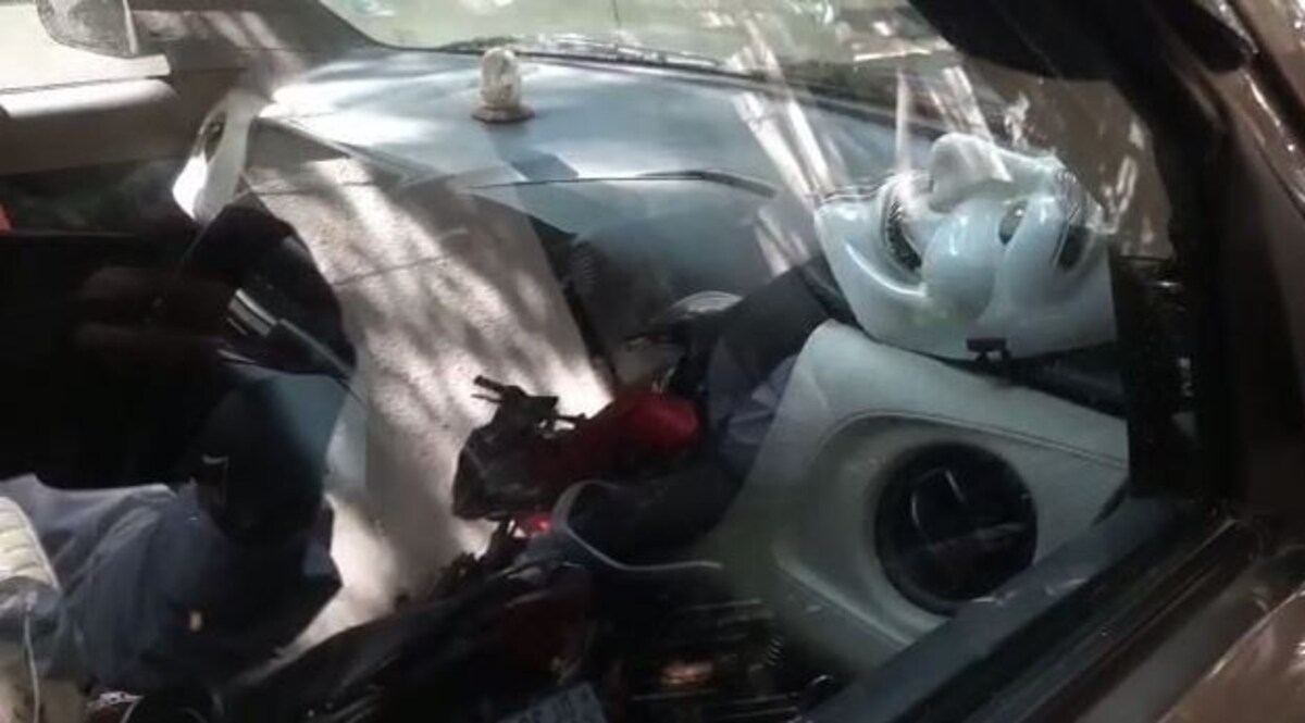 Rape News : दिल्ली में चलती कार में 16 साल की लड़की से 3 लड़कों ने किया गैंगरेप, वीडियो भी बनाया CrimeTak