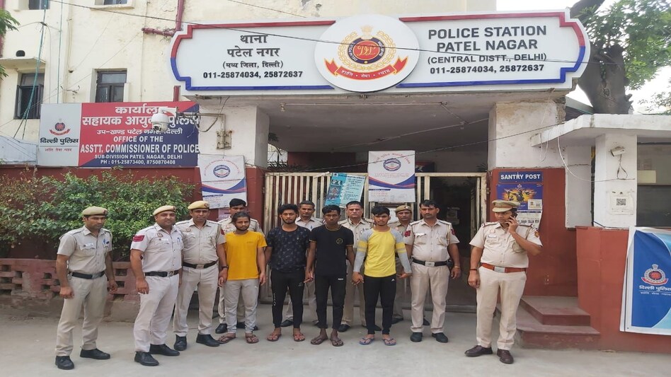 Delhi Crime News : मामूली झगड़े में नाबालिग की अपहरण के बाद हत्या, आरोपियों ने रिज के जंगल में शव को जलाया Delhi Crime News : मामूली झगड़े में नाबालिग की अपहरण के बाद हत्या, आरोपियों ने रिज के जंगल में शव को...