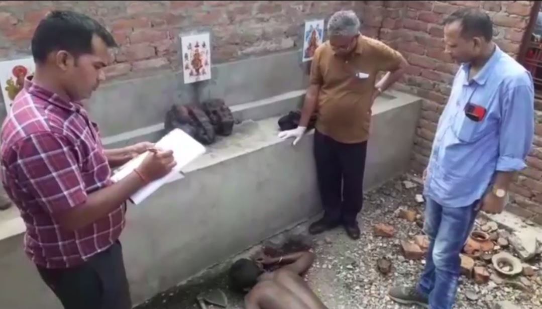 MP News: रीवा में नरबलि का सनसनीखेज मामला, तीन बेटियों के पिता ने बेटा होने की मन्नत में दी नरबलि MP News: रीवा में नरबलि का सनसनीखेज मामला, तीन बेटियों के पिता ने बेटा होने की मन्नत में दी नरबलि