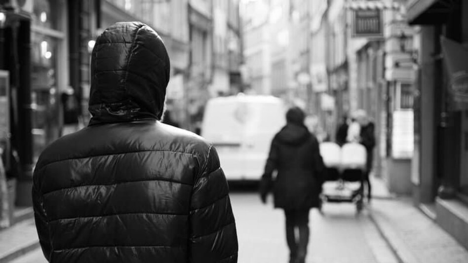 शादीशुदा लड़की का पीछा करने पर उसका ‘फेसबुक दोस्त’ गिरफ्तार शादीशुदा लड़की का पीछा करने पर उसका ‘फेसबुक दोस्त’ गिरफ्तार