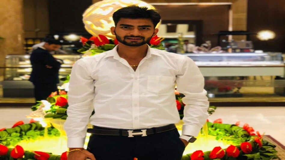 UP Crime News: गाजियाबाद में युवा वकील ने गोली मारकर आत्महत्या की, चार के खिलाफ मुक़दमा दर्ज UP Crime News: गाजियाबाद में युवा वकील ने गोली मारकर आत्महत्या की, चार के खिलाफ मुक़दमा दर्ज