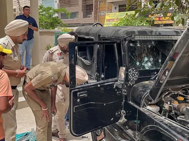 Moose Wala Murder: फॉरेंसिक रिपोर्ट के खुलासे से पुलिस परेशान, थार पर हुए थे इतने फायर CrimeTak