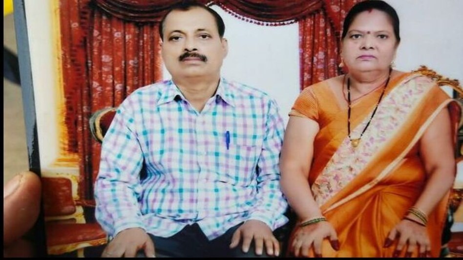 UP Kanpur Double Murder Case: कानपुर में बुजुर्ग दंपती की गला रेतकर हत्या, रिश्तेदार हिरासत में UP Kanpur Double Murder Case: कानपुर में बुजुर्ग दंपती की गला रेतकर हत्या, रिश्तेदार हिरासत में