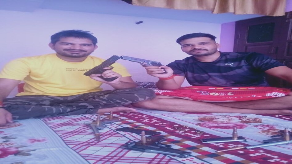 सिद्धू मूसेवाला मर्डर केस में दो मोस्ट वांटेड अपराधी गिरफ्तार, जानें क्या है कनेक्शन सिद्धू मूसेवाला मर्डर केस में दो मोस्ट वांटेड अपराधी गिरफ्तार, जानें क्या है कनेक्शन