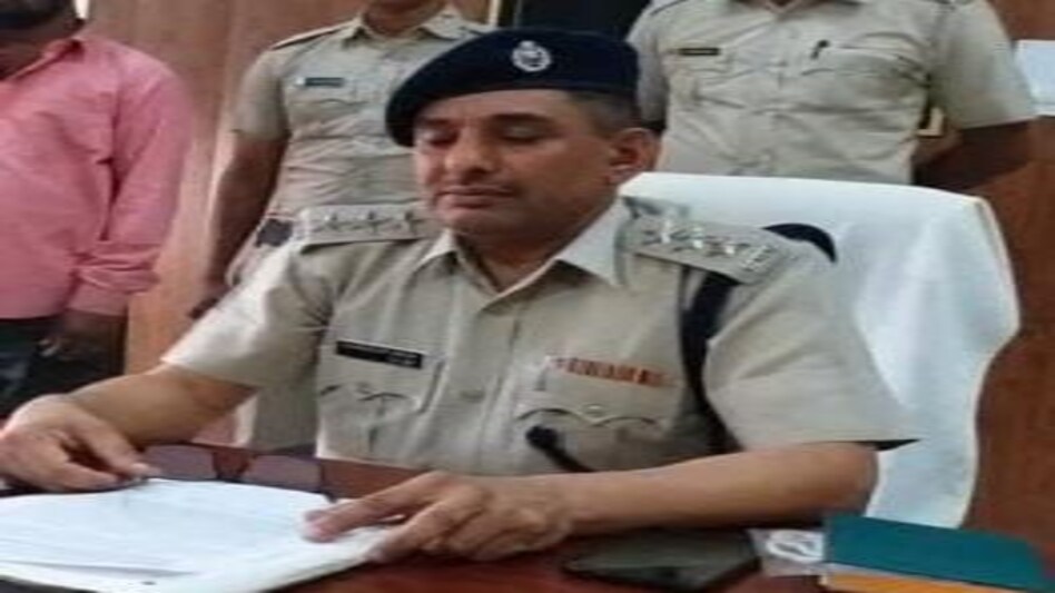Haryana Crime News : हरियाणा के मेवात में खनन माफिया ने DSP की डंपर से कुचलकर हत्या की वजह हैरान करने वाली Haryana Crime News : हरियाणा के मेवात में खनन माफिया ने DSP की डंपर से कुचलकर हत्या की वजह हैरान कर...