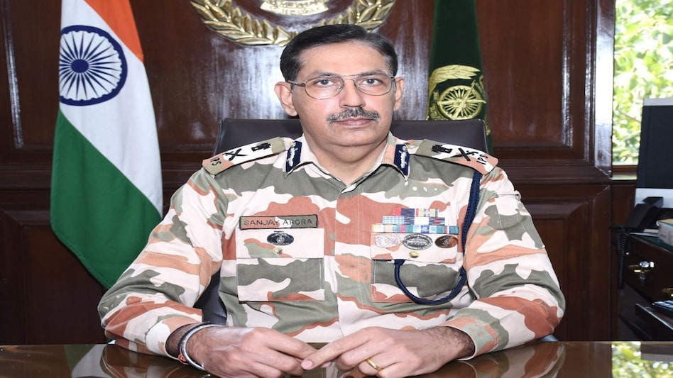 IPS Sanjay Arora: क्या AGMUT Cadre के अफसर दिल्ली के पुलिस कमिश्नर बनने के लायक नहीं है ? IPS Sanjay Arora: क्या AGMUT Cadre के अफसर दिल्ली के पुलिस कमिश्नर बनने के लायक नहीं है ?