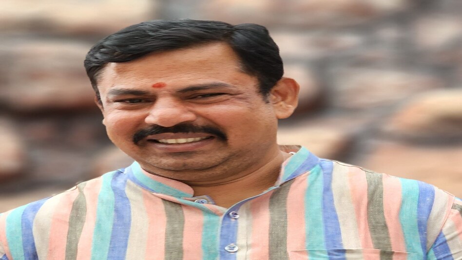 T. Raja Singh Arrested: पैगम्बर मोहम्मद पर टिप्पणी को लेकर BJP MLA टी. राजा सिंह गिरफ्तार T. Raja Singh Arrested: पैगम्बर मोहम्मद पर टिप्पणी को लेकर BJP MLA टी. राजा सिंह गिरफ्तार