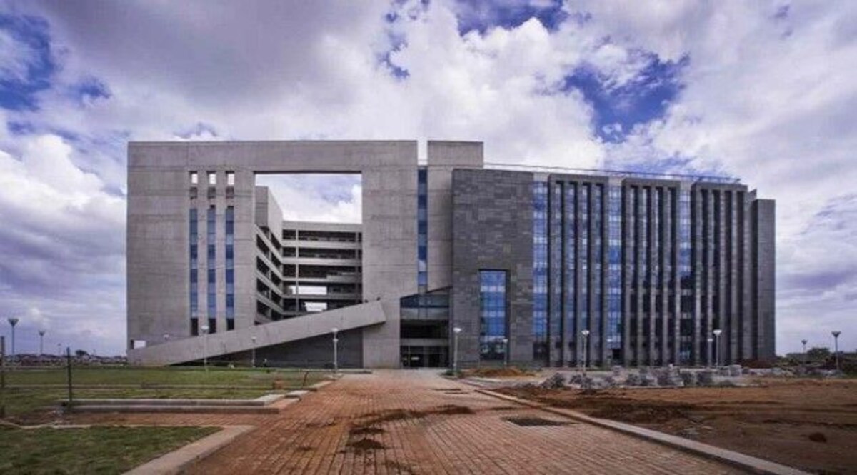 Crime News : IIT हैदराबाद के M Tech स्टूडेंट की संदिग्ध हालात में मौत, फंदे से लटकी मिली लाश CrimeTak