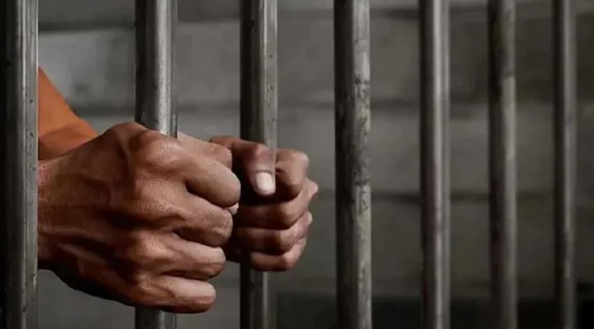 UP News: यूपी में बदला अंग्रेजों के ज़माने का जेल मैनुअल, योगी सरकार का बड़ा फैसला CrimeTak