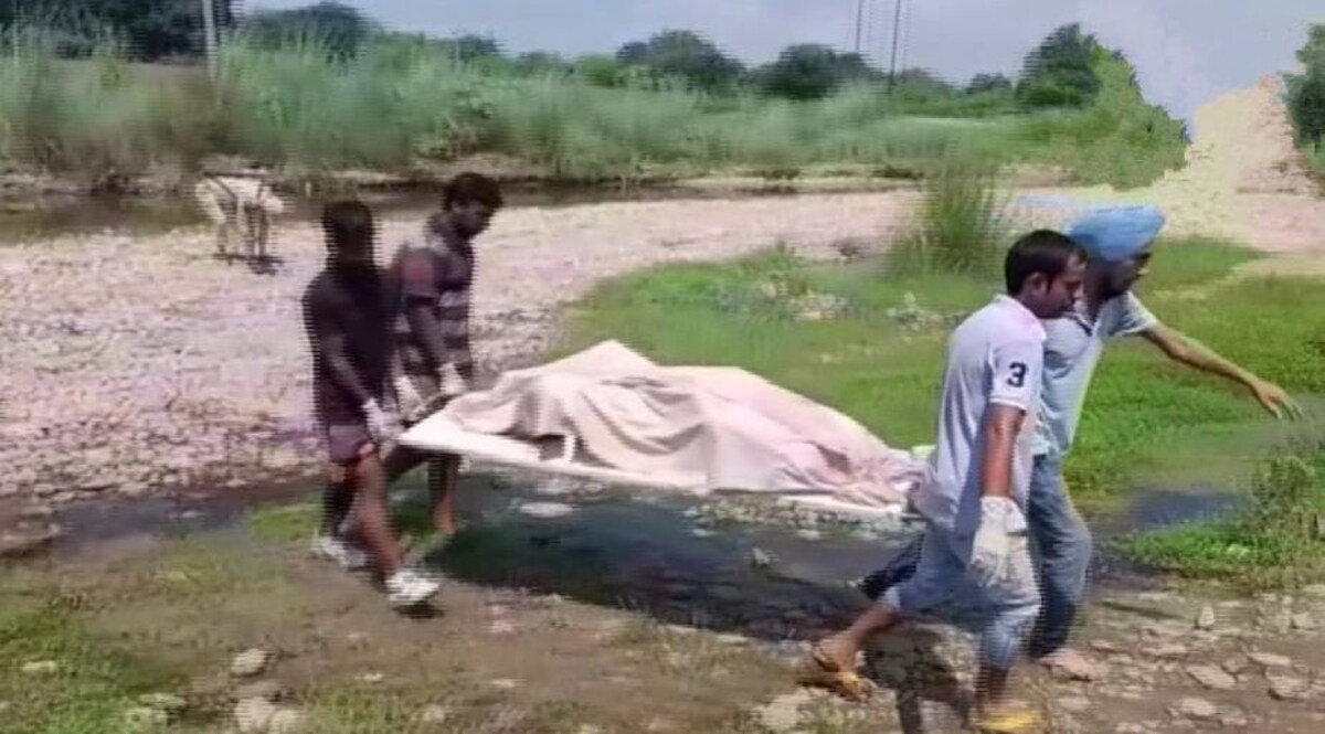 रहस्यमयी हालात में BJP नेता का शव पेड़ से लटका मिला, इस बात से उलझ गई जम्मू पुलिस CrimeTak