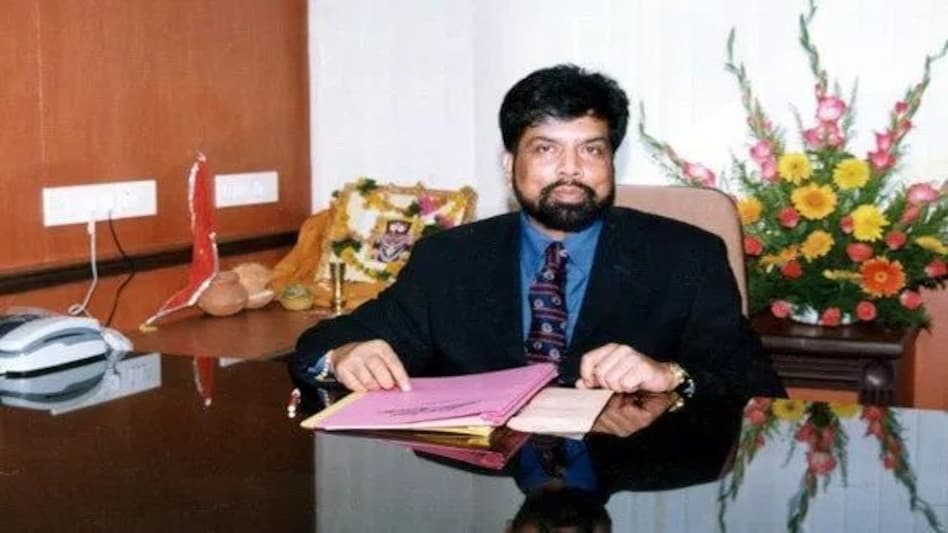 रिश्वत मामले में ओडिशा के इंडस्ट्रलिस्ट महिमानंद मिश्रा के बेटे को CBI ने किया गिरफ्तार रिश्वत मामले में ओडिशा के इंडस्ट्रलिस्ट महिमानंद मिश्रा के बेटे को CBI ने किया गिरफ्तार