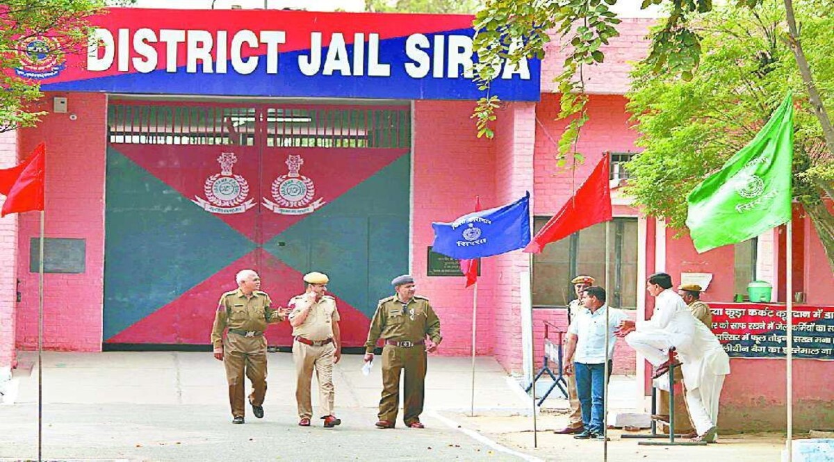 दो कैदी सिरसा जेल में लड़कर हुए घायल, जेल में रचा था ड्रामा, फिल्मी अंदाज में फरार हुए कैदी CrimeTak