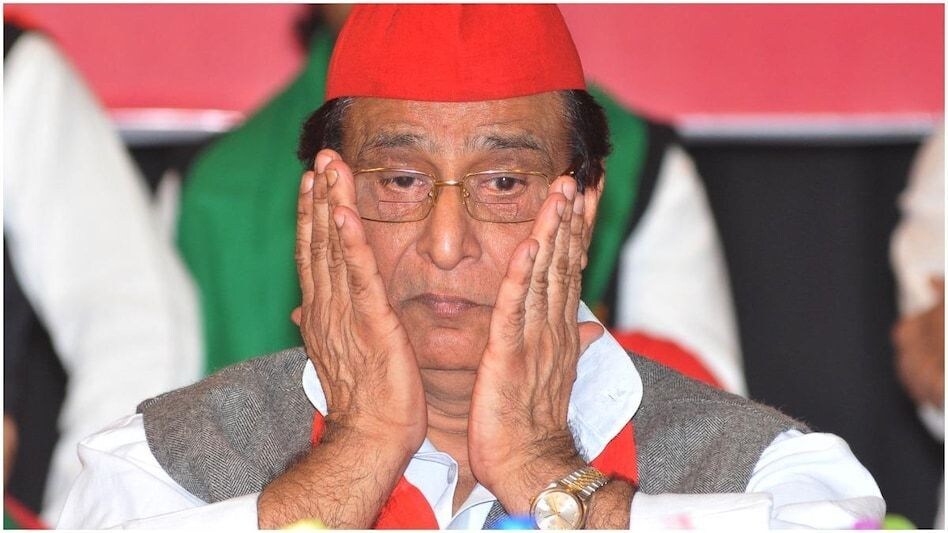 सपा नेता आज़म खान की मुश्किलें बढ़ीं, बेटे अब्दुल्ला समेत 7 लोगों के खिलाफ इस मामले में हुई FIR दर्ज सपा नेता आज़म खान की मुश्किलें बढ़ीं, बेटे अब्दुल्ला समेत 7 लोगों के खिलाफ इस मामले में हुई FIR दर्...