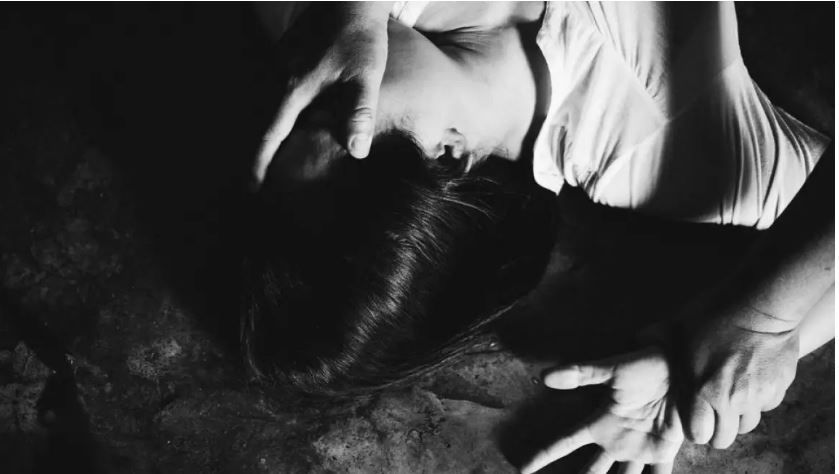 Rajasthan News: बेडरुम में घुसकर 14 साल की नाबालिग से रेप, मोबाइल से मिला सुराग Rajasthan News: बेडरुम में घुसकर 14 साल की नाबालिग से रेप, मोबाइल से मिला सुराग