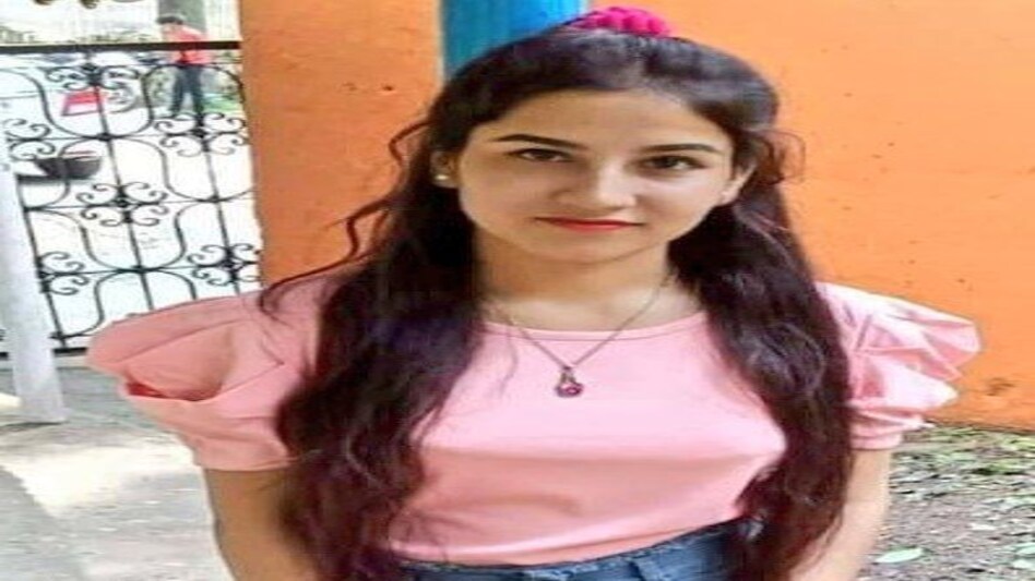 Ankita Murder: अंकिता के पिता थाने में भटकते रहे और कातिल के पिता को मिली स्पेशल चाय, ये है मर्डर की पूरी कहानी Ankita Murder: अंकिता के पिता थाने में भटकते रहे और कातिल के पिता को मिली स्पेशल चाय, ये है मर्डर क...