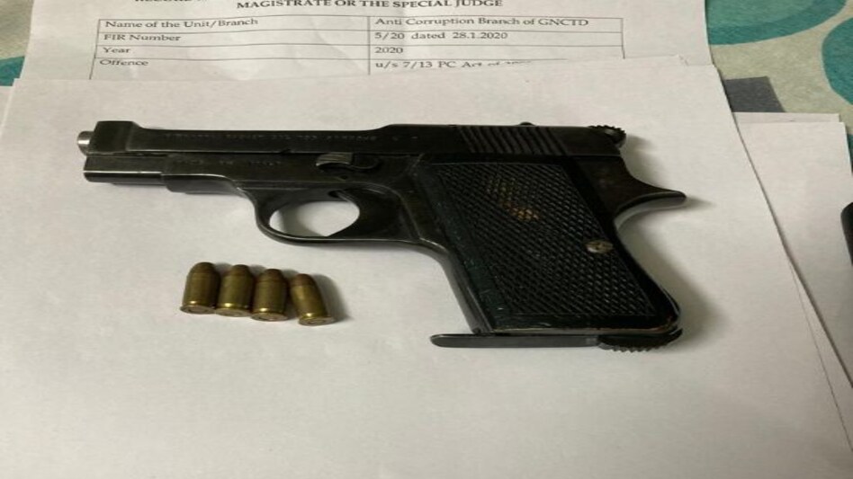 आम आदमी पार्टी के विधायक के ठिकानों पर ACB की रेड, बिना लाइसेंस की विदेशी पिस्तौल बरामद आम आदमी पार्टी के विधायक के ठिकानों पर ACB की रेड, बिना लाइसेंस की विदेशी पिस्तौल बरामद