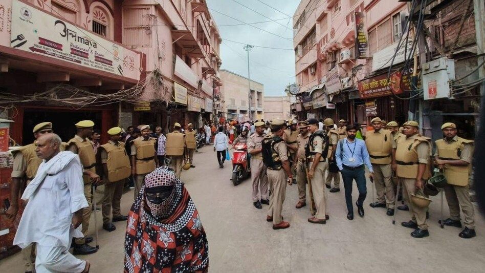 Gyanvapi Masjid: श्रृंगार गौरी-ज्ञानवापी केस पर अहम फैसला आज, चप्पे चप्पे पर पुलिस तैनात