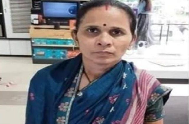 MP Crime News: बाप-बेटे में मारपीट, बीच-बचाव करने आई मां की गोली मारकर हत्या MP Crime News: बाप-बेटे में मारपीट, बीच-बचाव करने आई मां की गोली मारकर हत्या