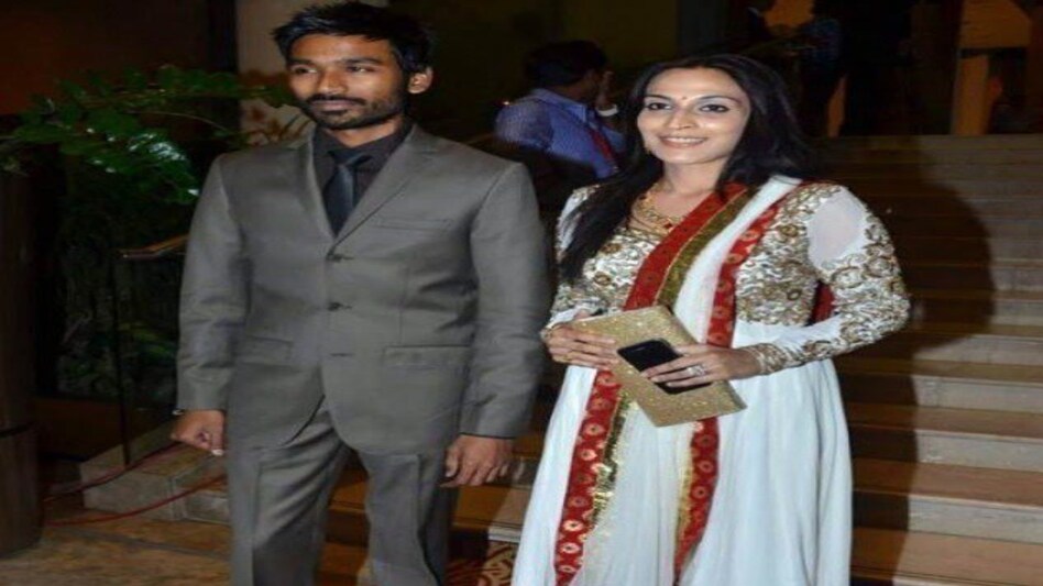 सुपरस्टार रजनीकांत अपनी बेटी का घर बचाने में ऐसे हुए कामयाब सुपरस्टार रजनीकांत अपनी बेटी का घर बचाने में ऐसे हुए कामयाब