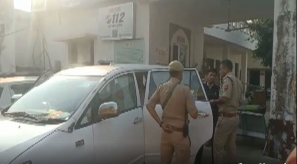 UP Crime: रसगुल्ला नहीं मिला तो बारातियों ने घराती को चाकू से गोद डाला, आरोपी हुए फरार CrimeTak