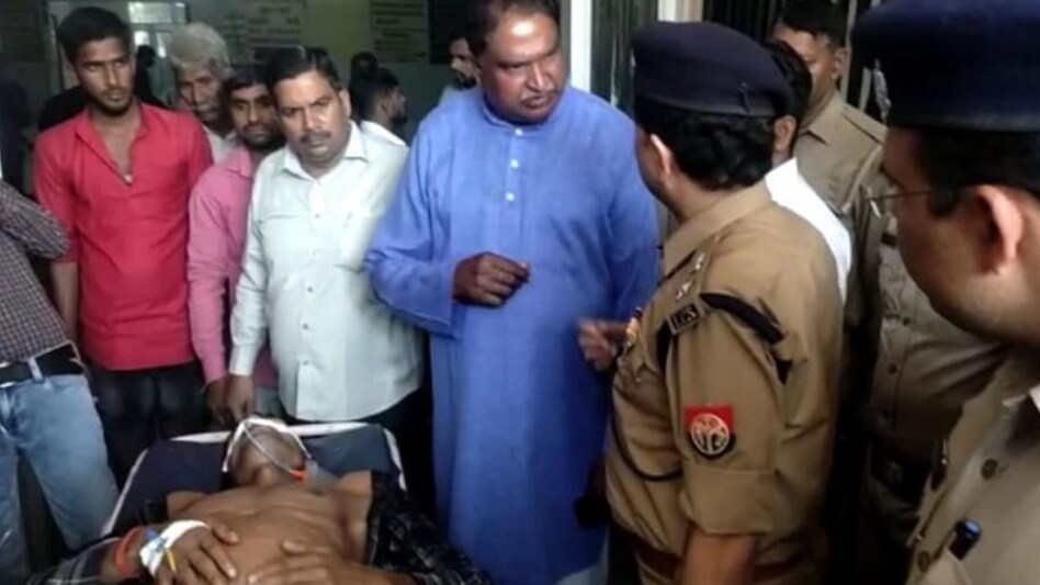 UP News: जहरीली चाय पीने से दो सगे भाईयों समेत चार की मौत, भाई दूज पर हादसा UP News: जहरीली चाय पीने से दो सगे भाईयों समेत चार की मौत, भाई दूज पर हादसा