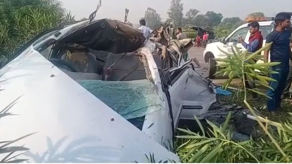 Prayagraj News: प्रयागराज में दर्दनाक हादसा, बच्ची समेत 5 लोगों की मौत Prayagraj News: प्रयागराज में दर्दनाक हादसा, बच्ची समेत 5 लोगों की मौत