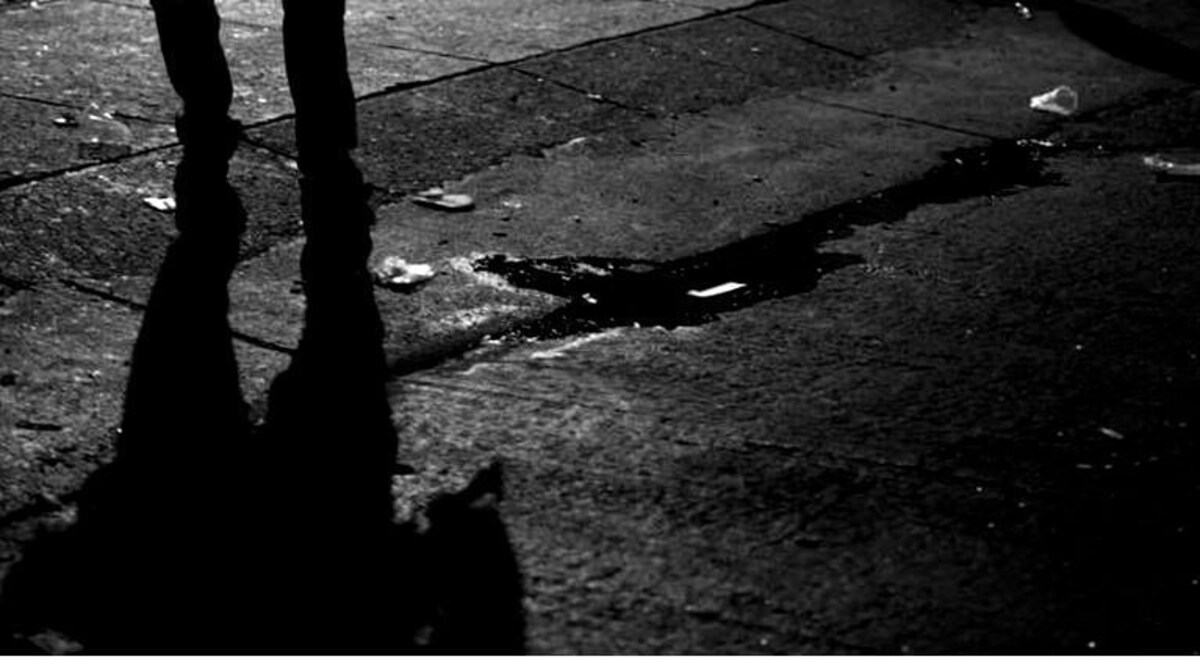 Delhi Crime: पैसों के लिए बेटे ने किया मां-बाप पर जानलेवा हमला, पिता की मौत, मां गंभीर CrimeTak