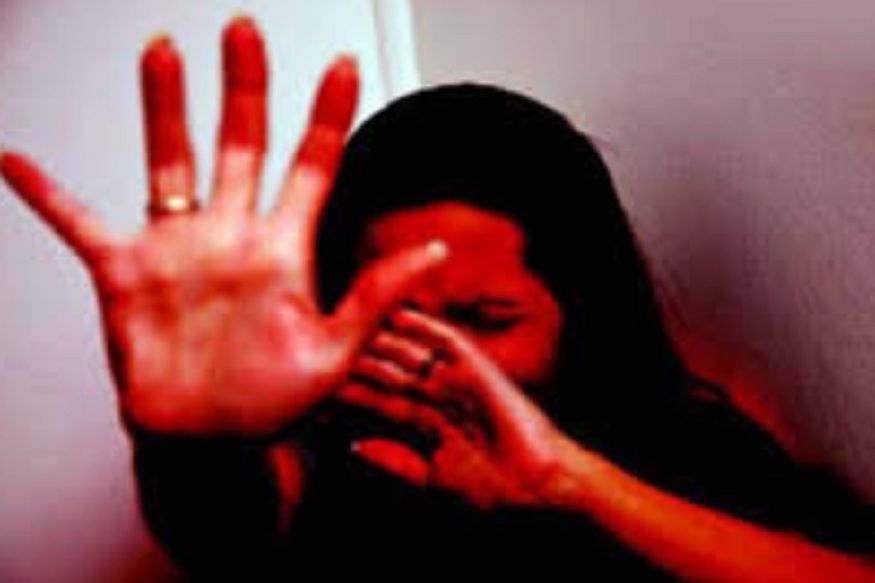 Ghaziabad Crime News: गाजियाबाद में महिला से दरिंदगी, पांच लोगों ने किया गैंग रेप, फिर प्राइवेट पार्ट में डाली रॅाड! CrimeTak