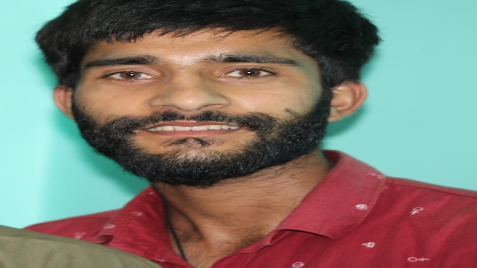 Jammu Kashmir: यूपी के मजदूरों की हत्या के बाद लश्कर का ‘हाइब्रिड आतंकवादी’ मारा गया Jammu Kashmir: यूपी के मजदूरों की हत्या के बाद लश्कर का ‘हाइब्रिड आतंकवादी’ मारा गया